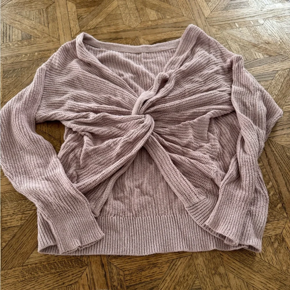 Sweater - Picture 1 of 2